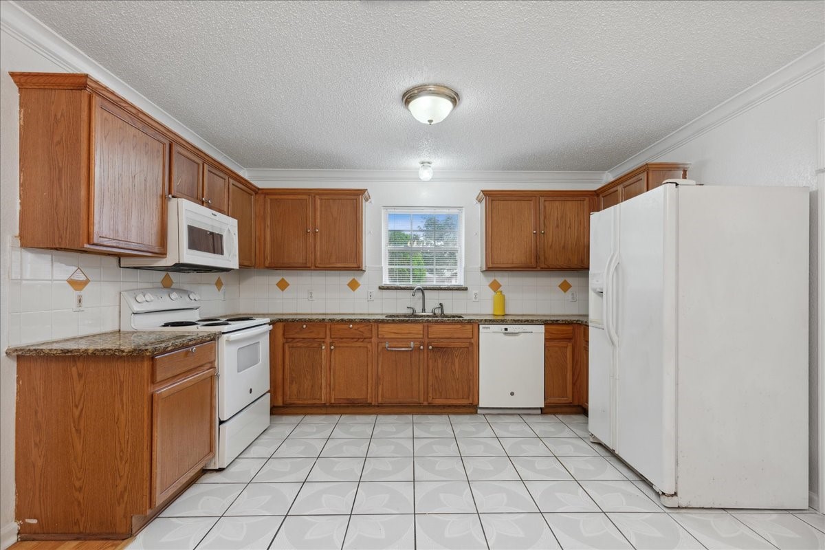 4043 Gray Oak Place Dallas TX 75212