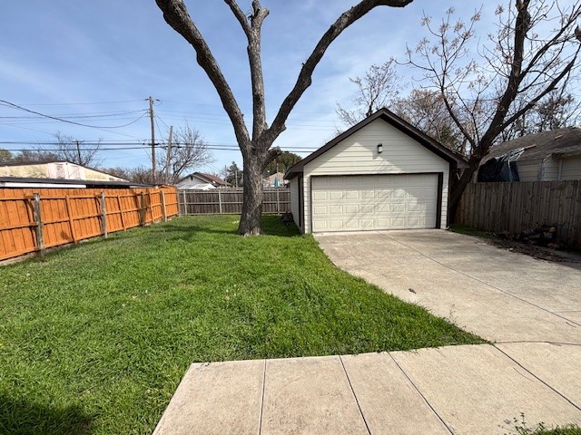 704 S Clinton Avenue Dallas TX 75208