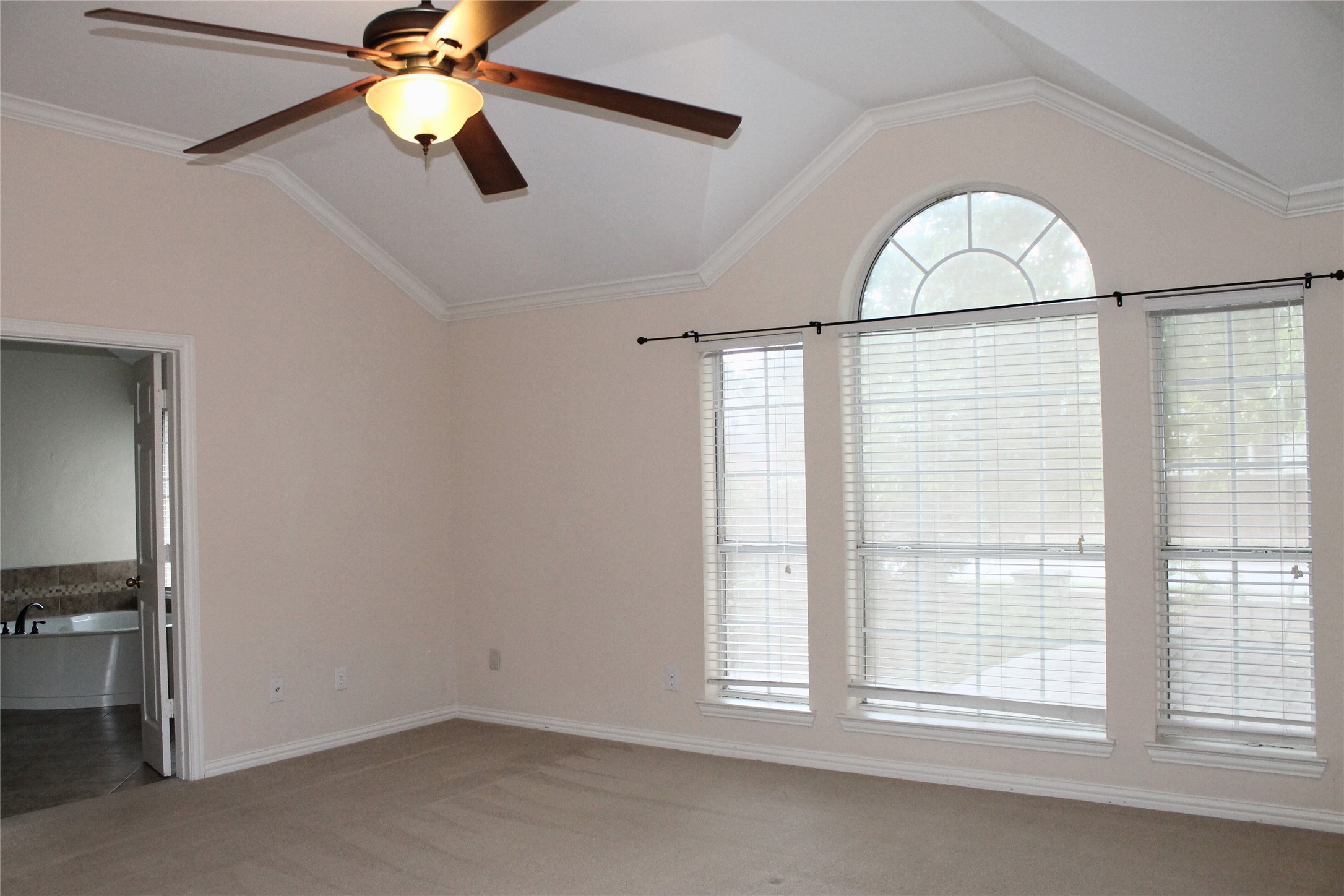 2719 Hidden Lake Drive Grapevine TX 76051