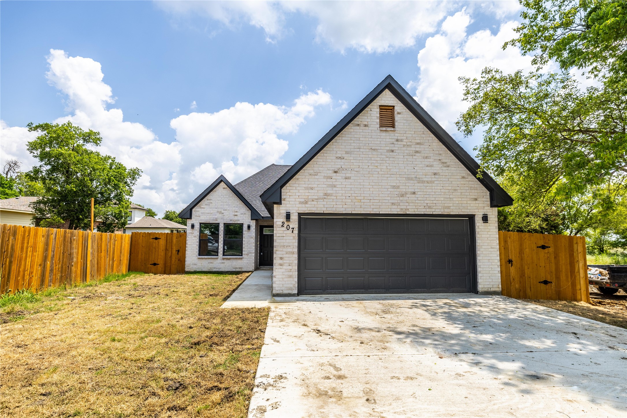207 S James Street Alvarado TX 76009