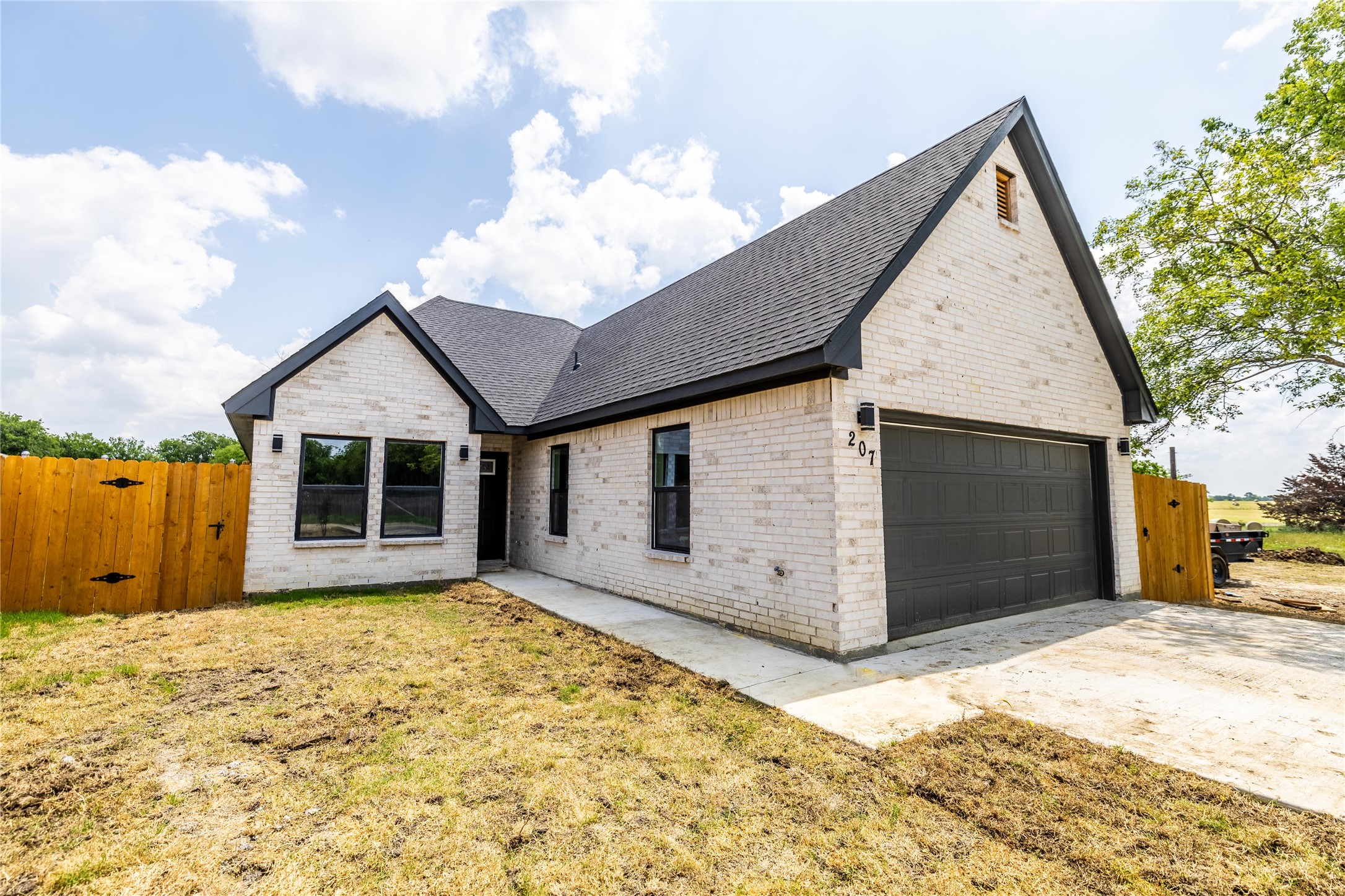 207 S James Street Alvarado TX 76009