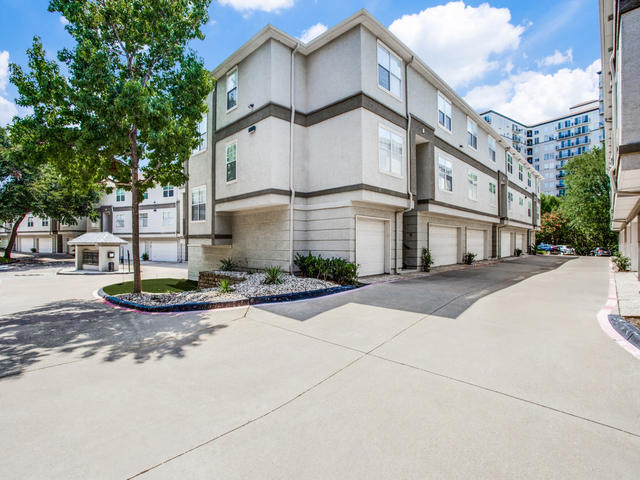 2201 Wolf Street Dallas TX 75201
