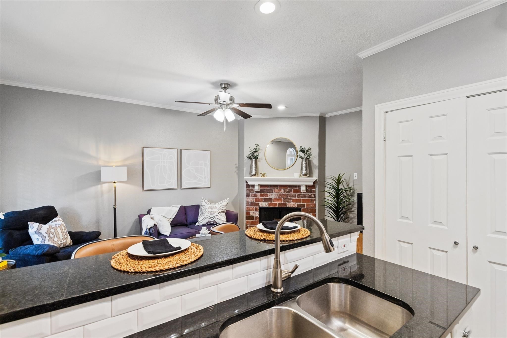 6318 Richmond Avenue Dallas TX 75214