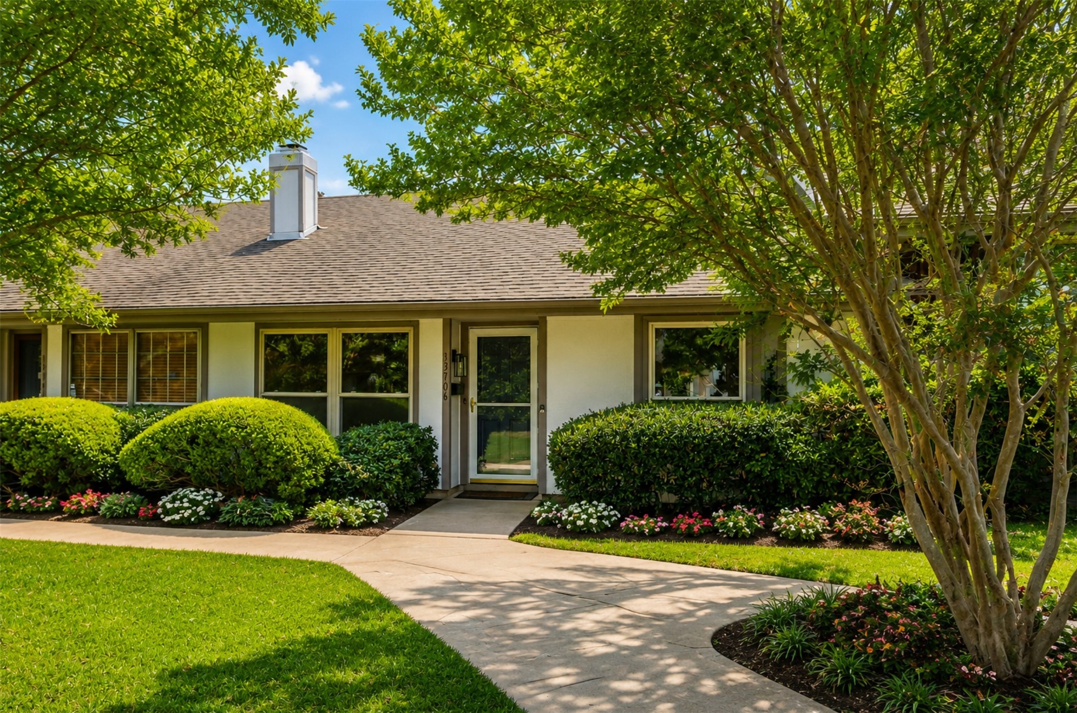 13706 Flagstone Lane Dallas TX 75240
