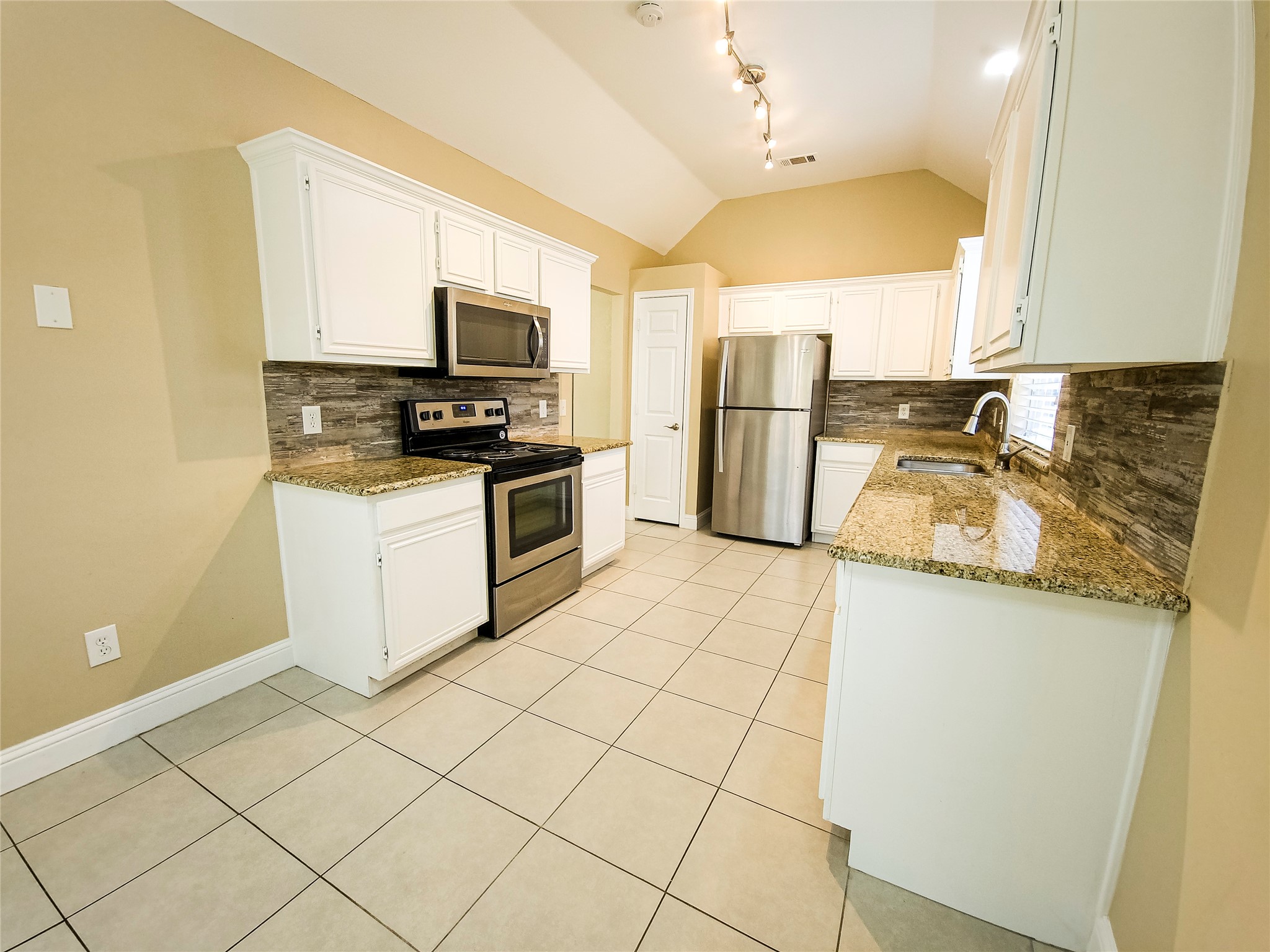 1524 High Pointe Lane Cedar Hill TX 75104