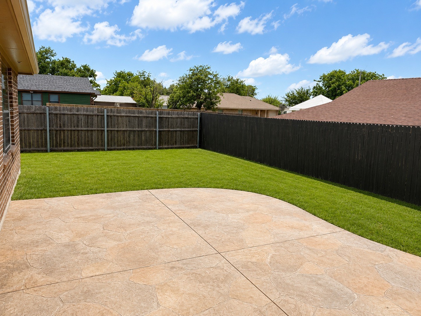 203 W Willow Street Sanger TX 76266