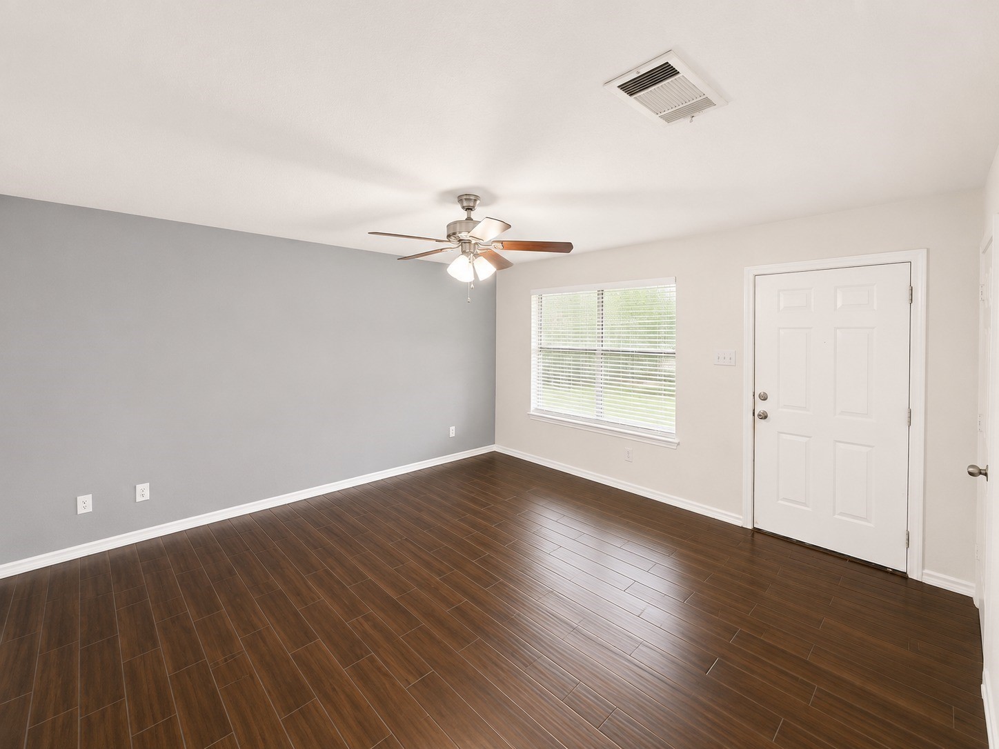 203 W Willow Street Sanger TX 76266