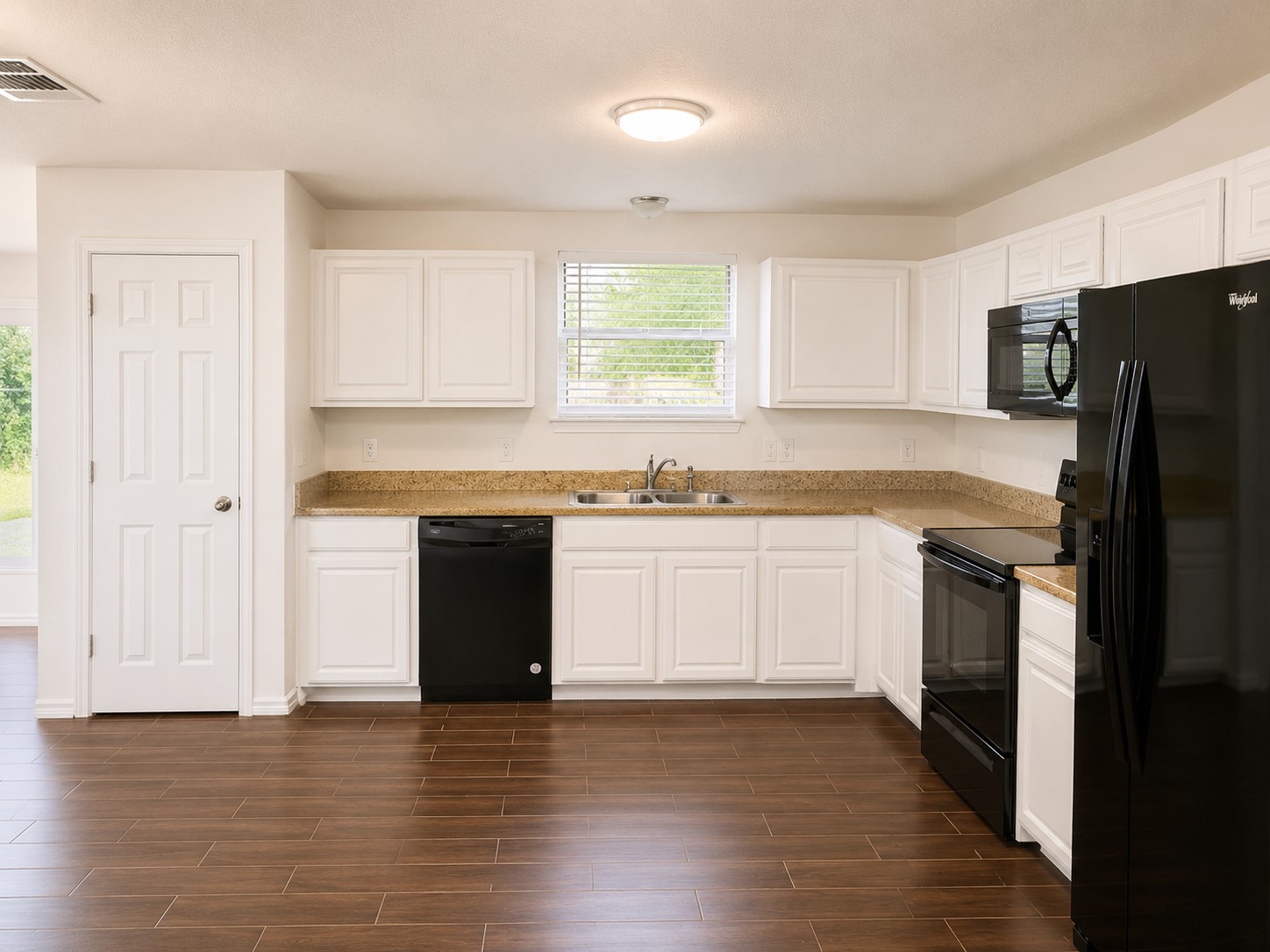 203 W Willow Street Sanger TX 76266