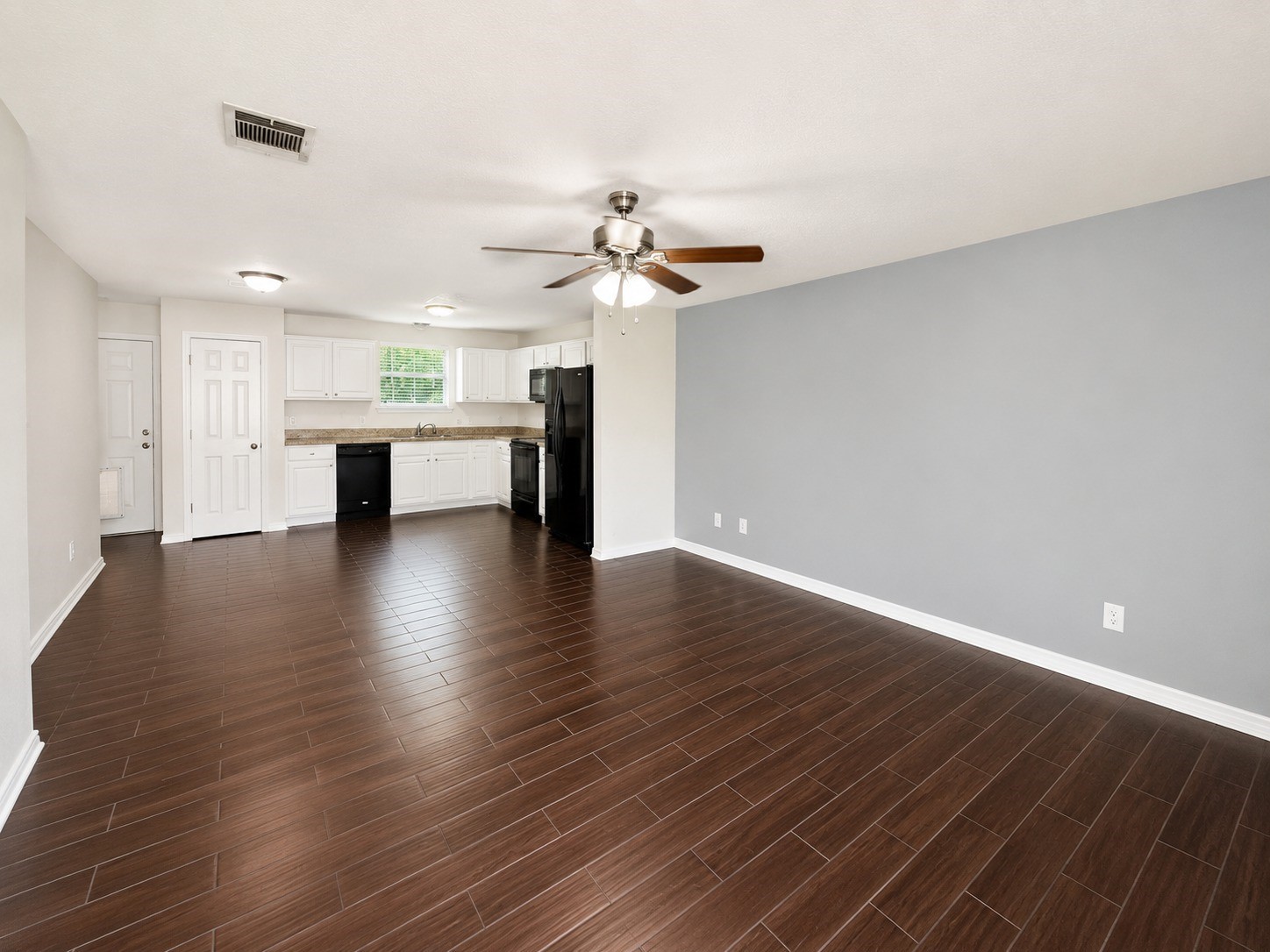 203 W Willow Street Sanger TX 76266