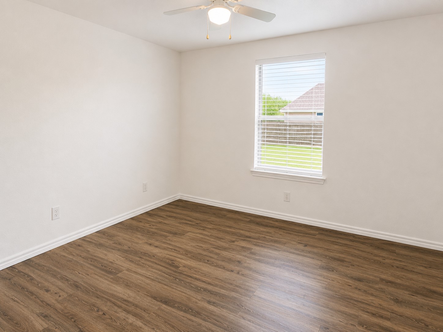 203 W Willow Street Sanger TX 76266
