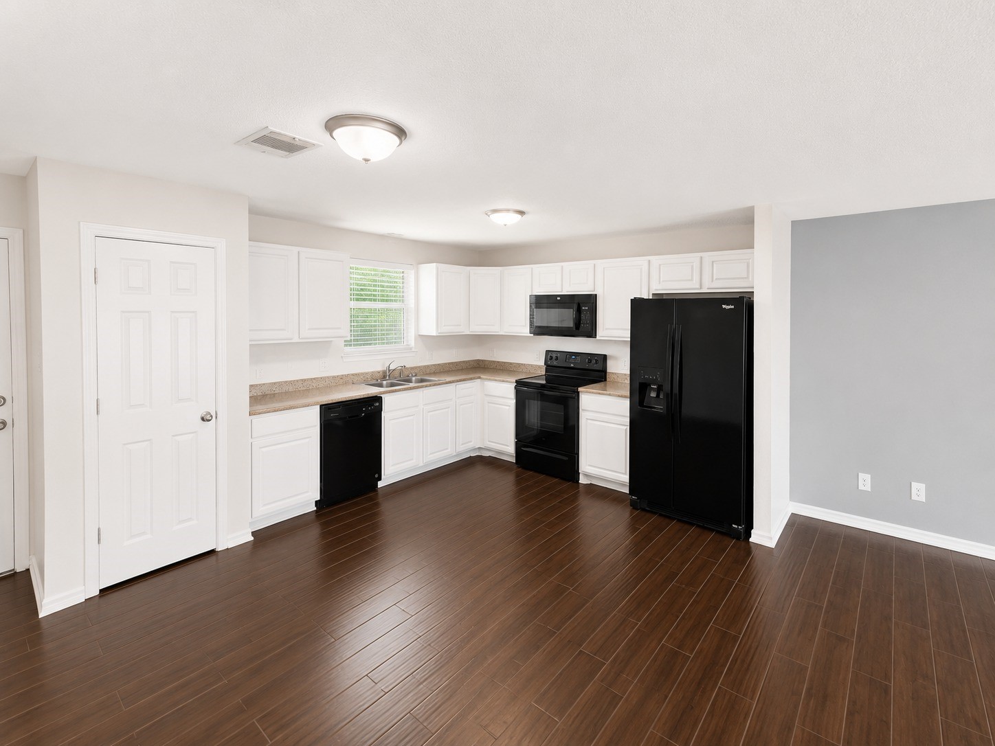 203 W Willow Street Sanger TX 76266