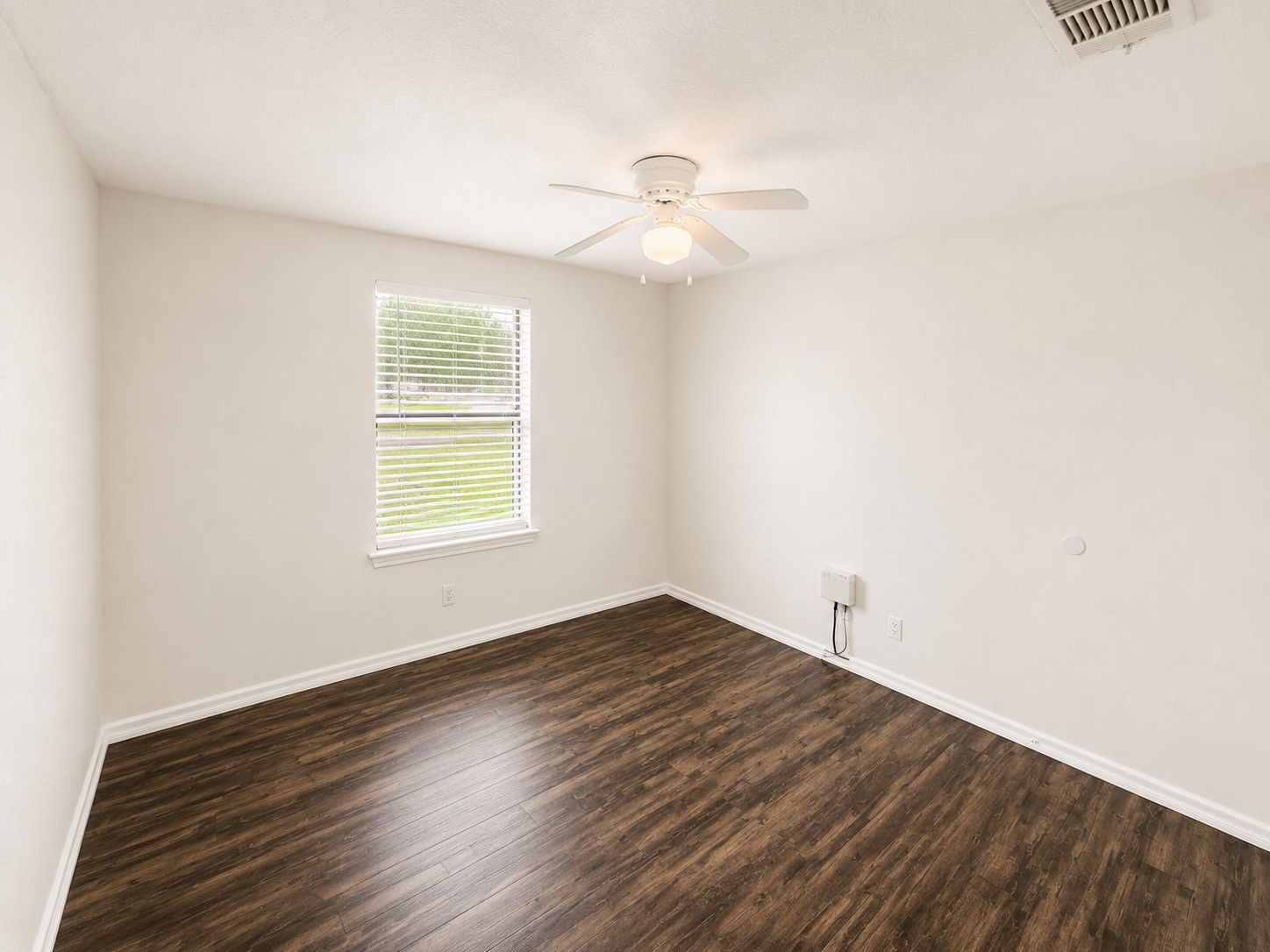 203 W Willow Street Sanger TX 76266