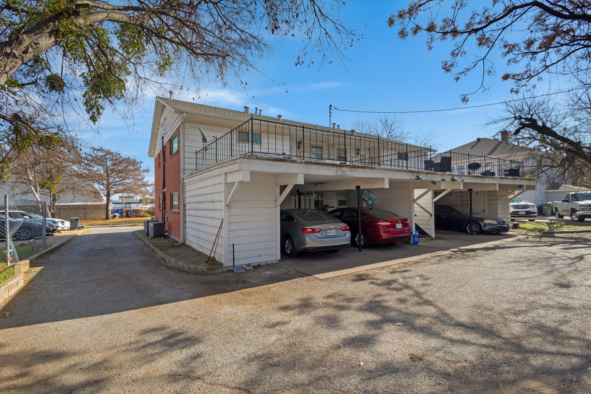 308 College Street Arlington TX 76010