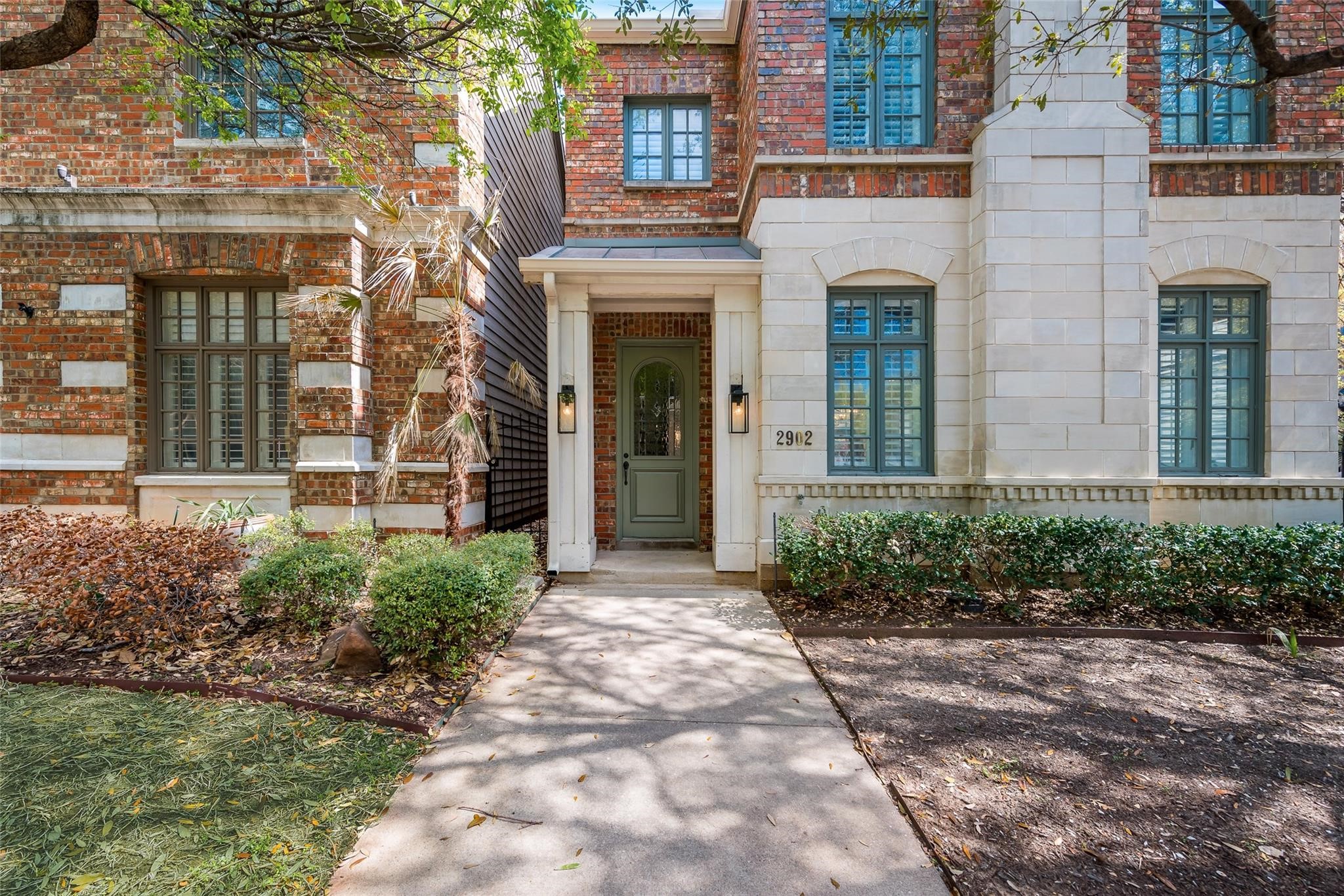 2902 N Pearl Street Dallas TX 75201