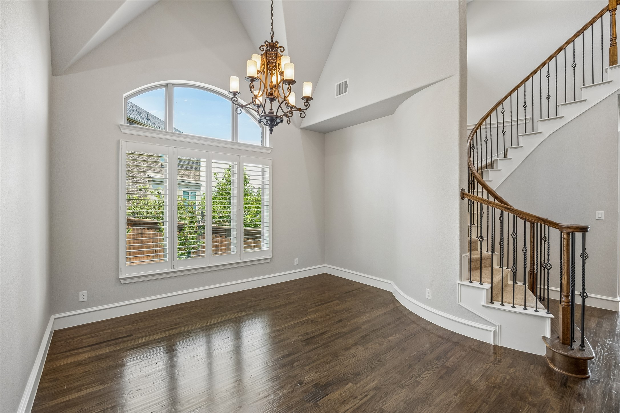 134 Santa Rosa Way Irving TX 75062