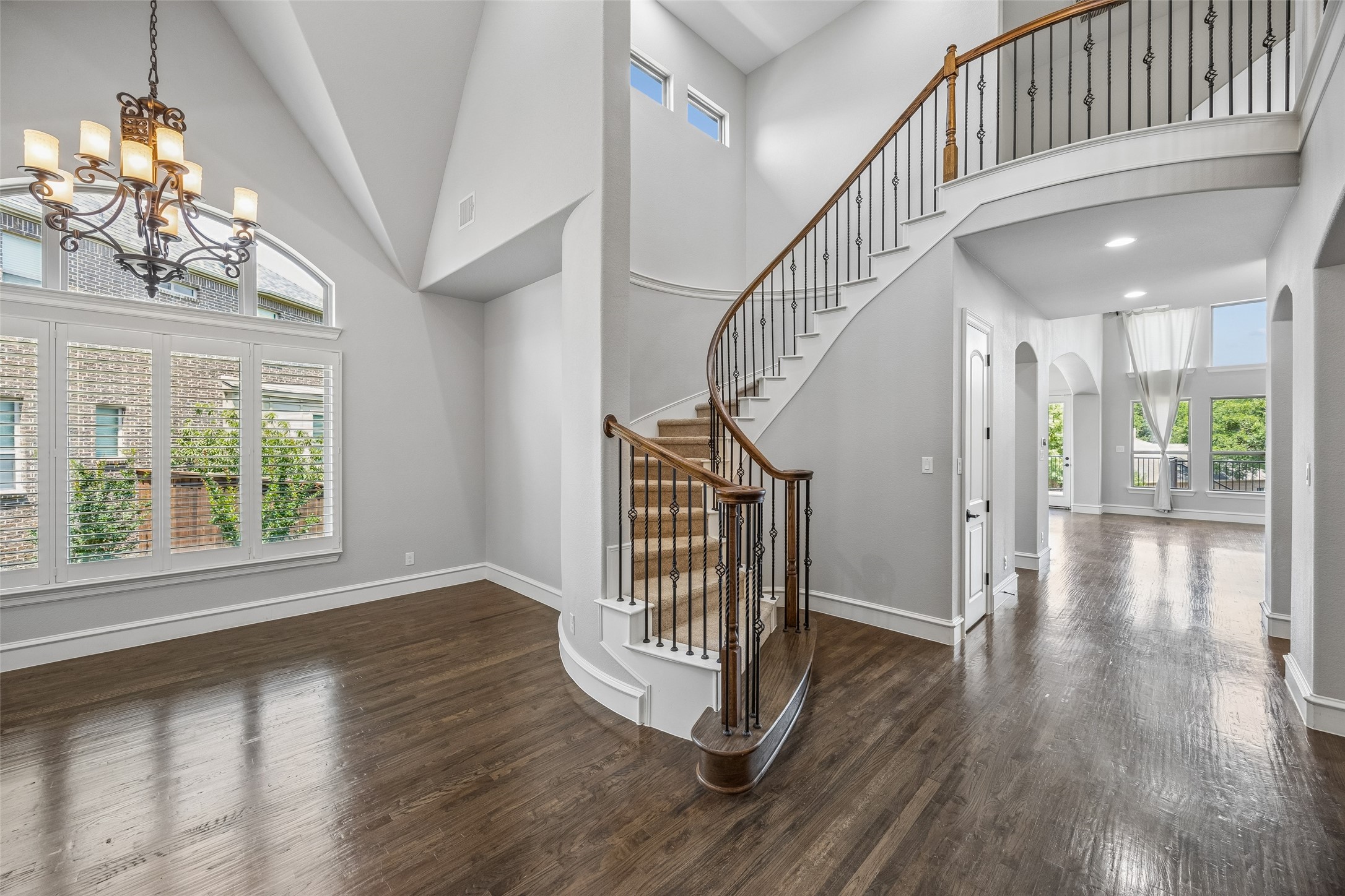 134 Santa Rosa Way Irving TX 75062