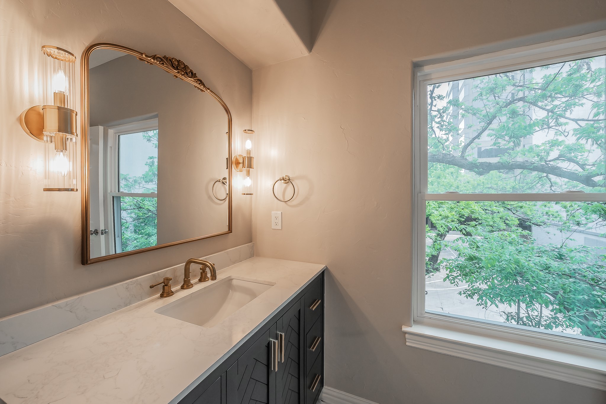4110 Mckinney Avenue Dallas TX 75204