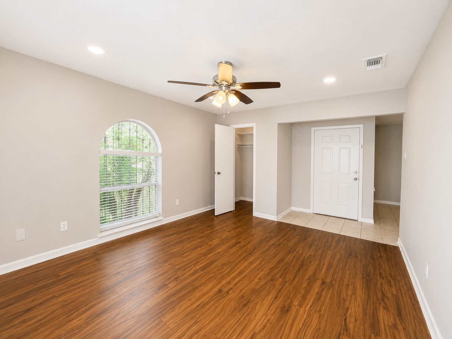 930 Lindy Court Irving TX 75060