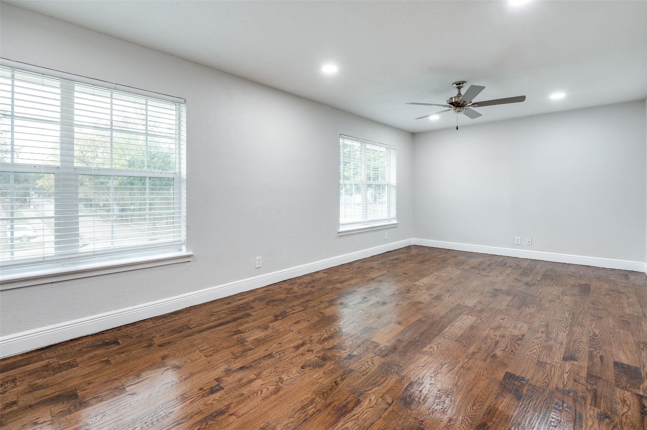 5444 Gaston Avenue Dallas TX 75214
