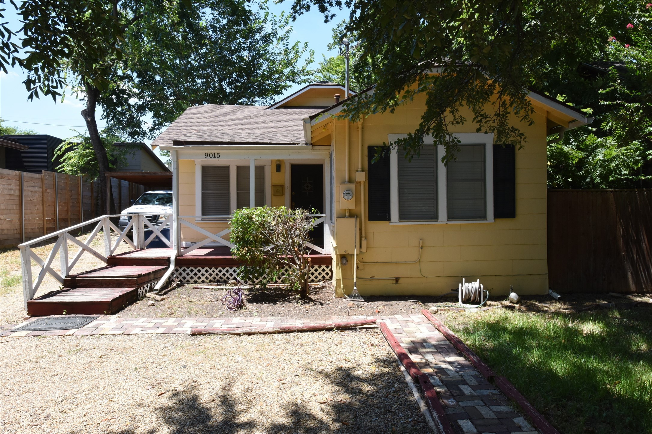 9015 San Leandro Drive Dallas TX 75218