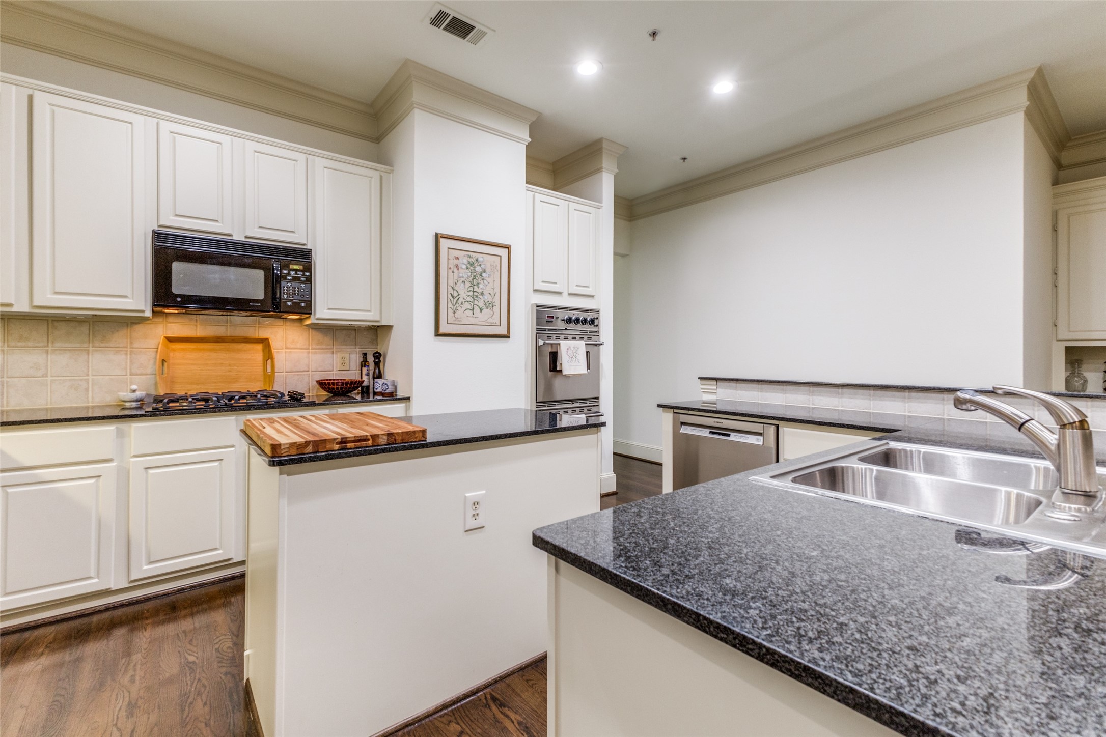 3535 Gillespie Street Dallas TX 75219