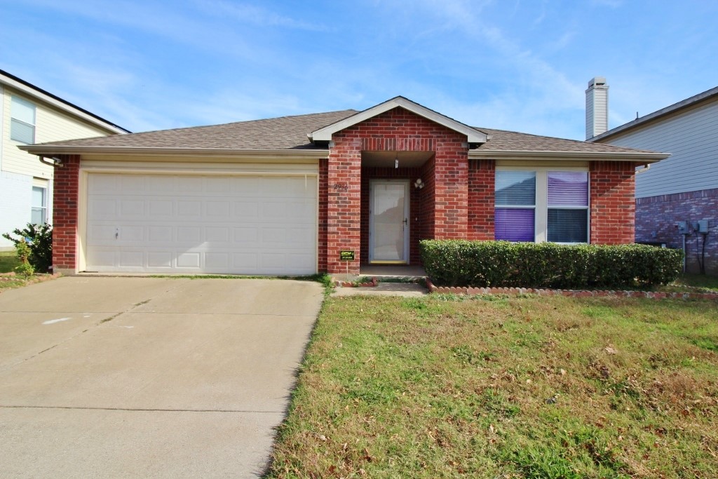 2936 Santa Sabina Drive Grand Prairie TX 75052