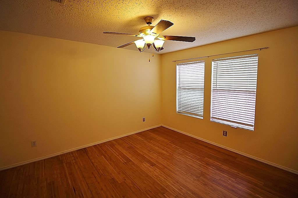 2936 Santa Sabina Drive Grand Prairie TX 75052