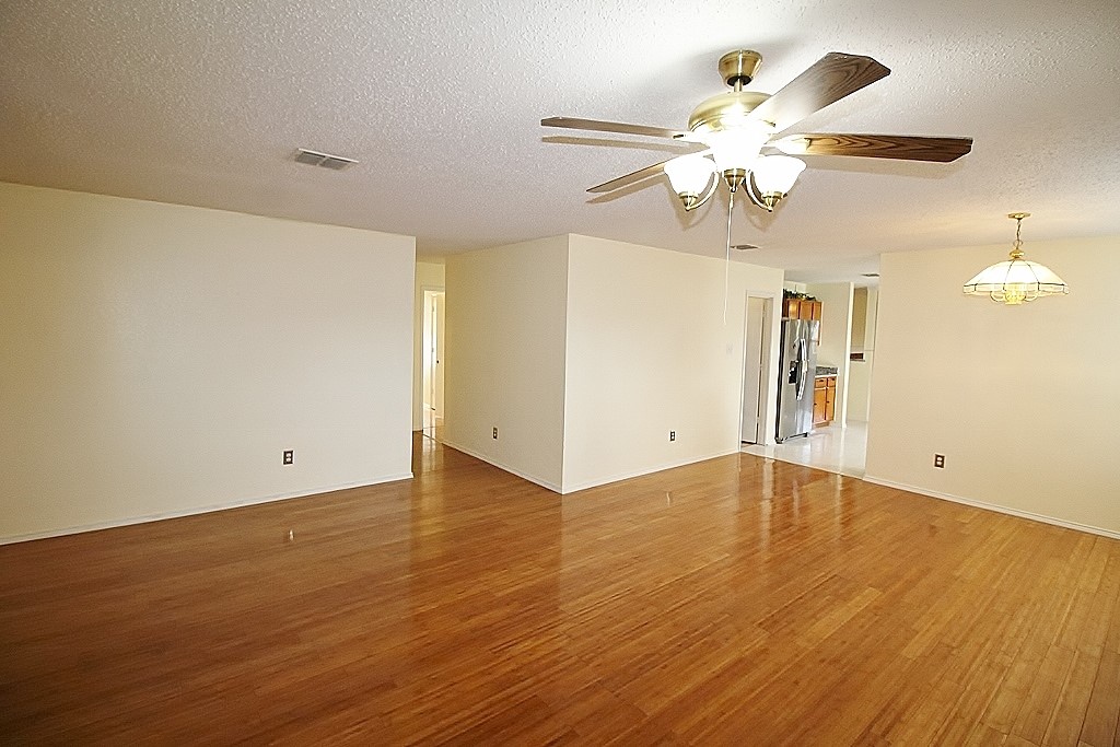 2936 Santa Sabina Drive Grand Prairie TX 75052