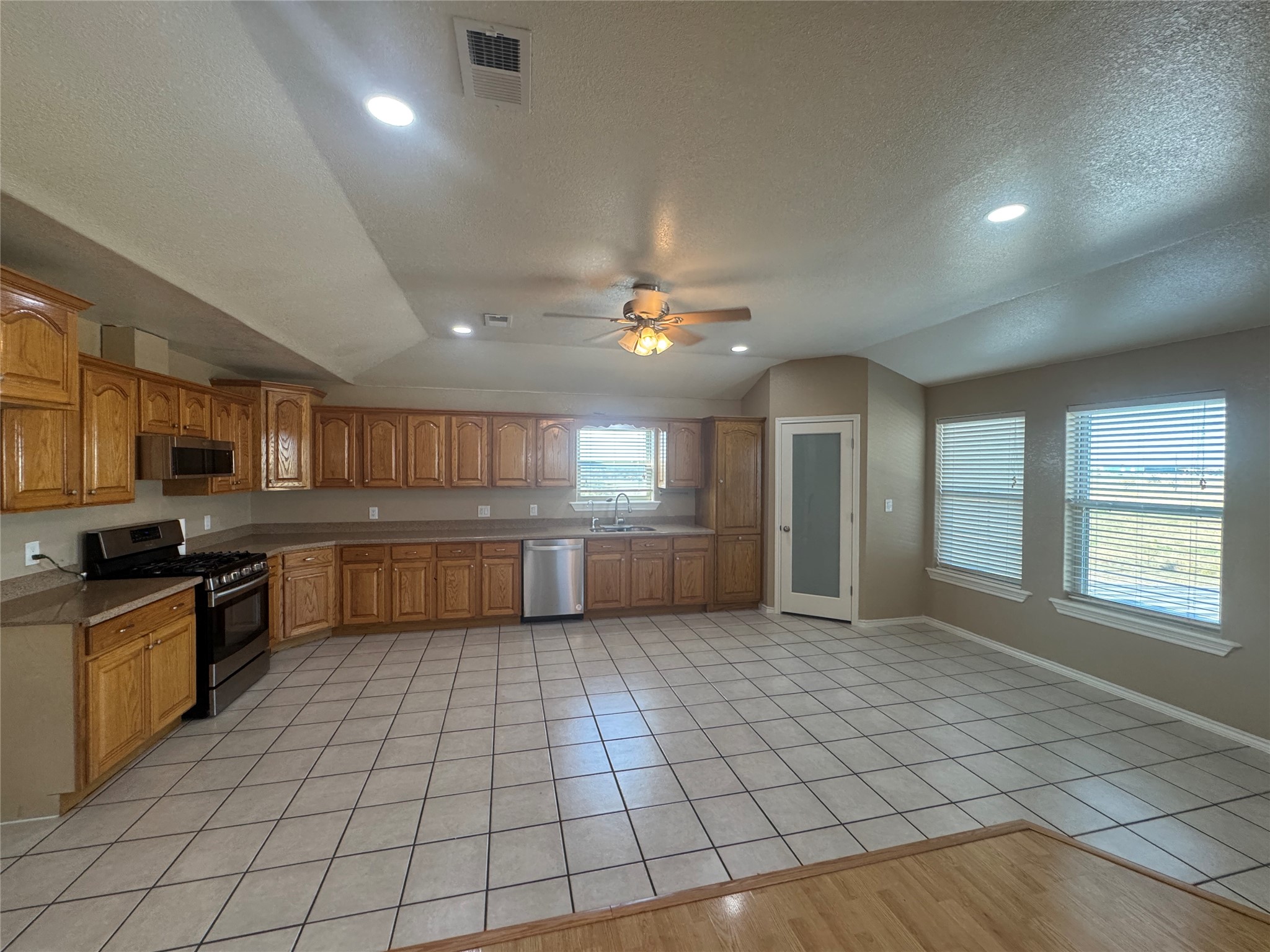 528 County Road 4227 Decatur TX 76234