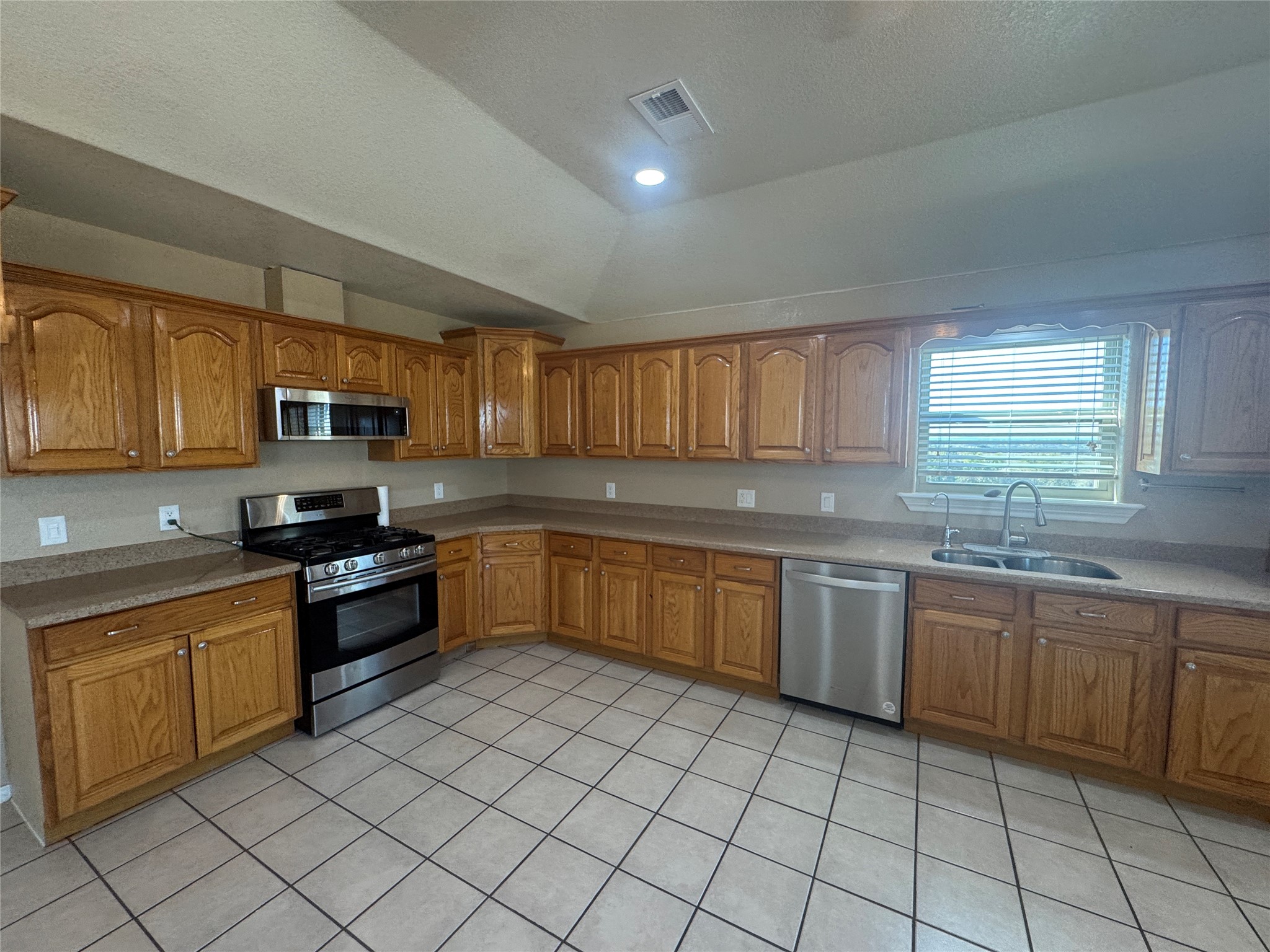 528 County Road 4227 Decatur TX 76234