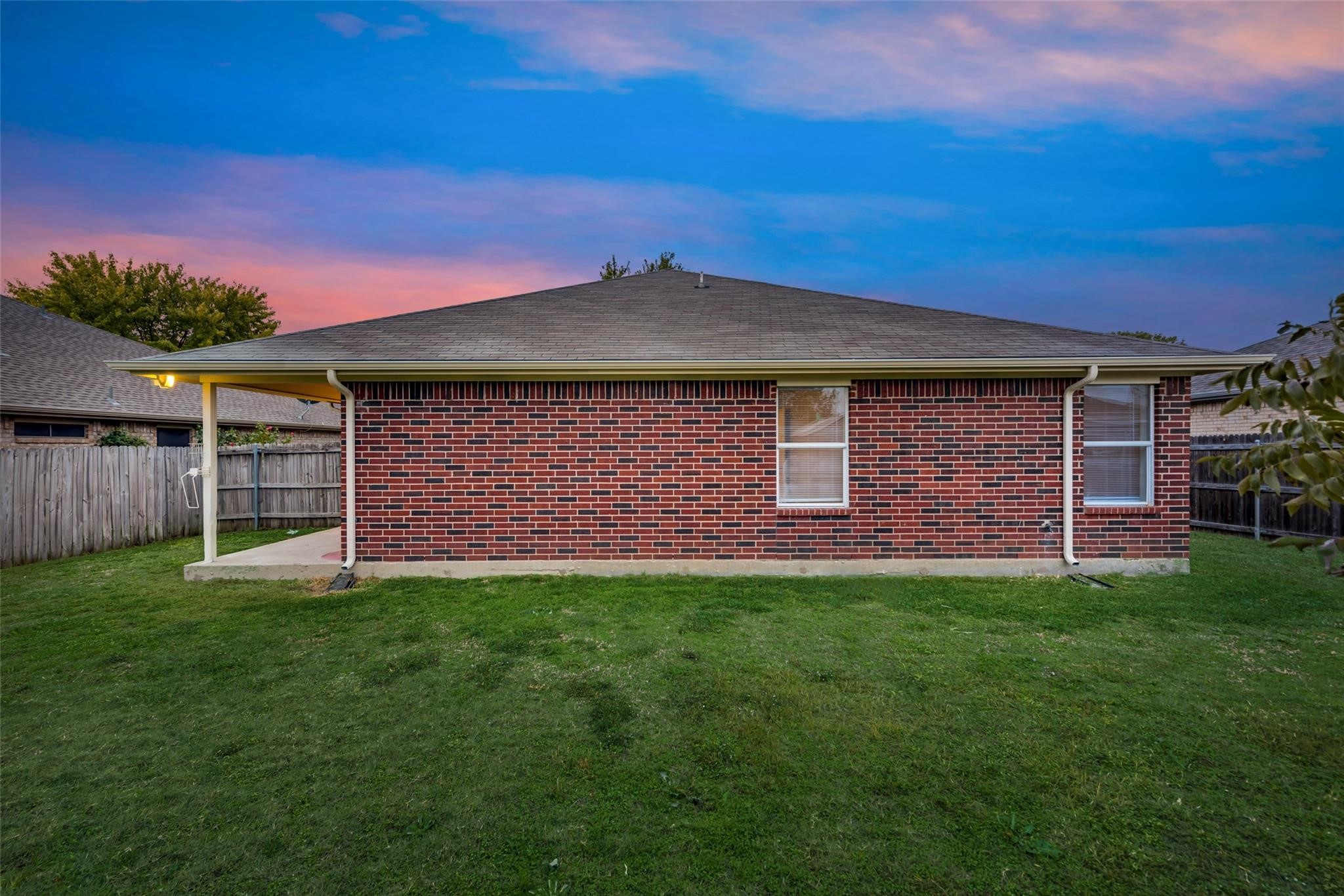548 Asbury Drive Saginaw TX 76179