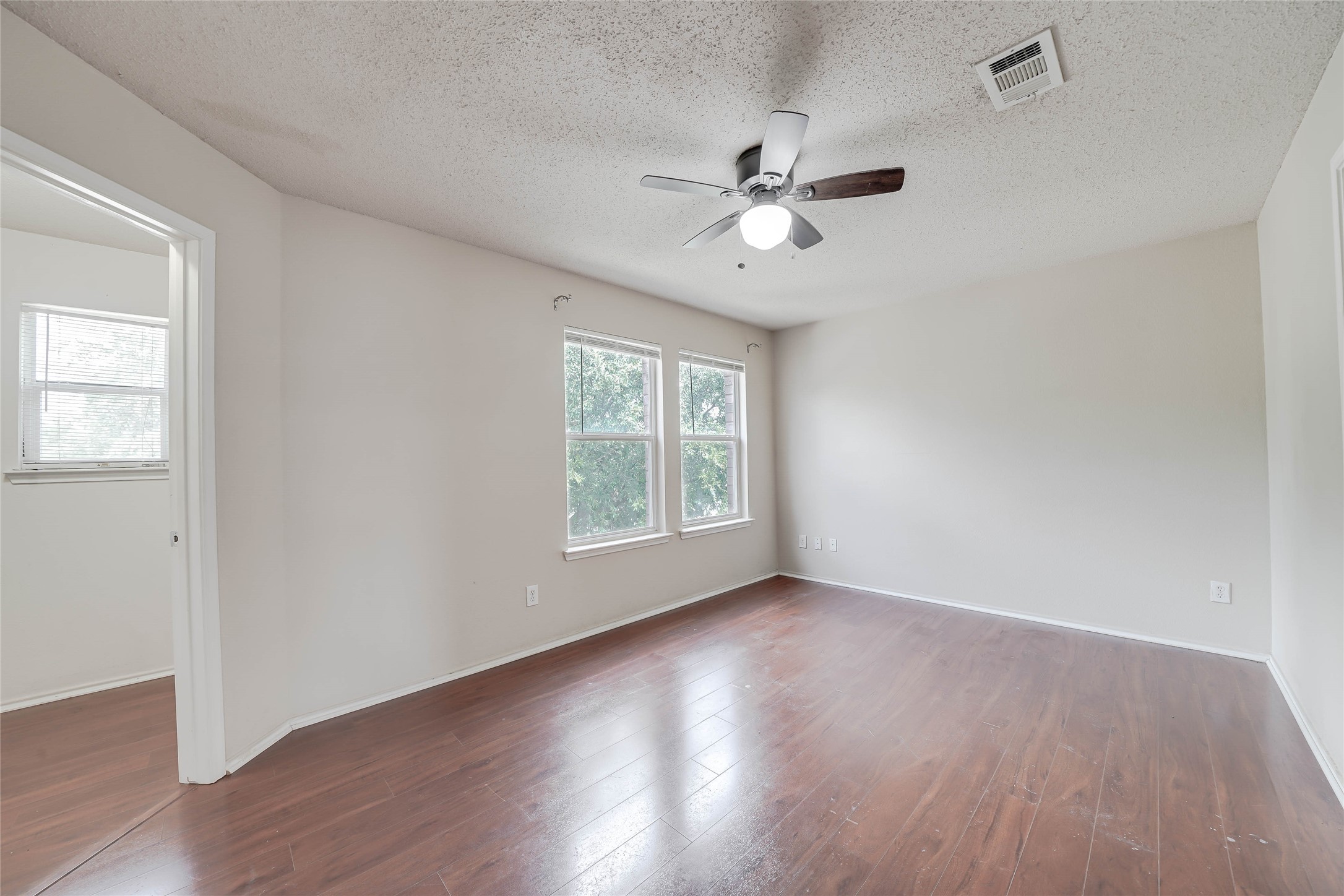 7012 Sorcey Road Dallas TX 75249