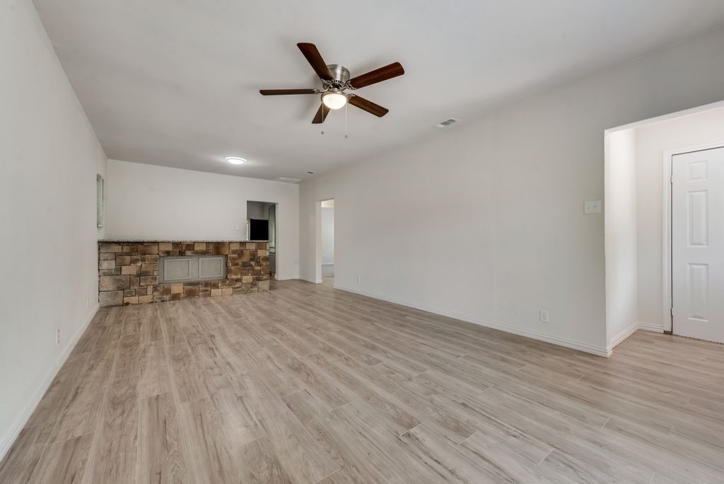 2704 Rosen Avenue Fort Worth TX 76164