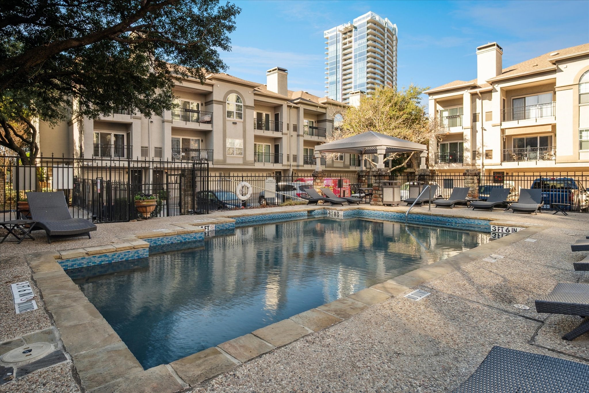 2201 Wolf Street Dallas TX 75201