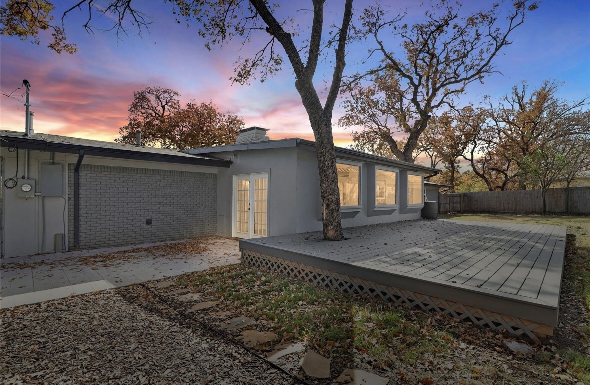 1201 NW 6th Avenue Mineral Wells TX 76067