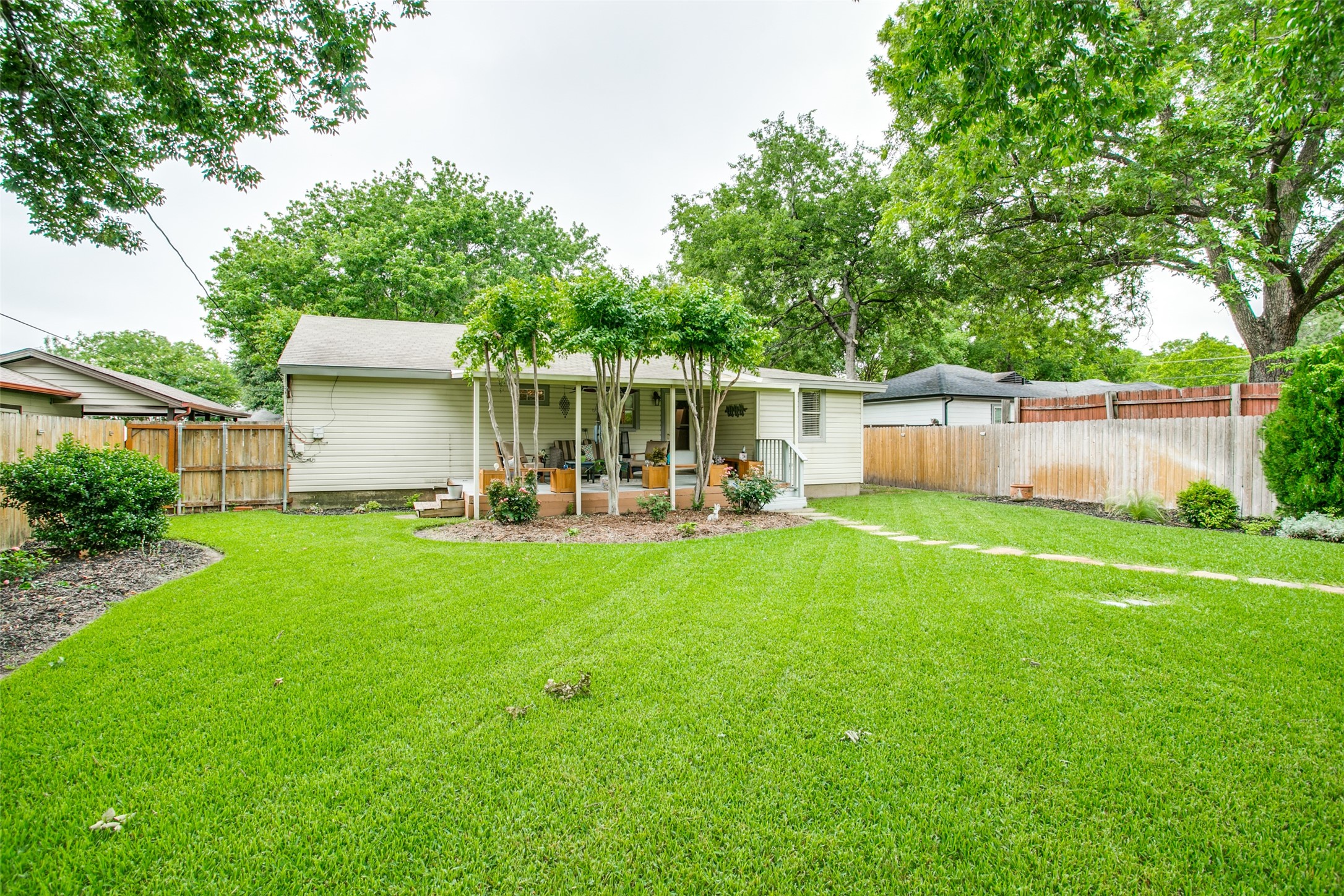 616 Milton Street Lewisville TX 75057