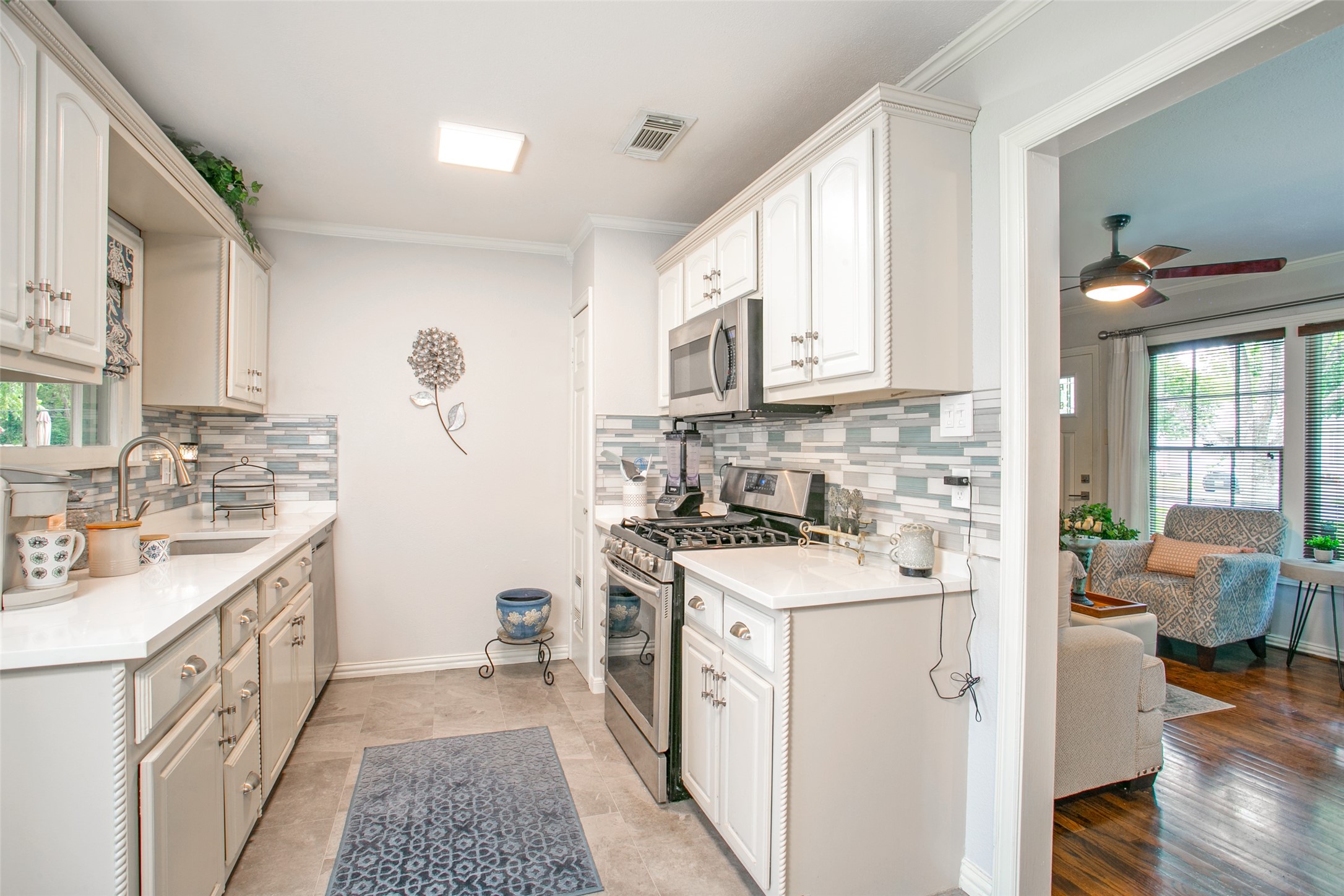 616 Milton Street Lewisville TX 75057