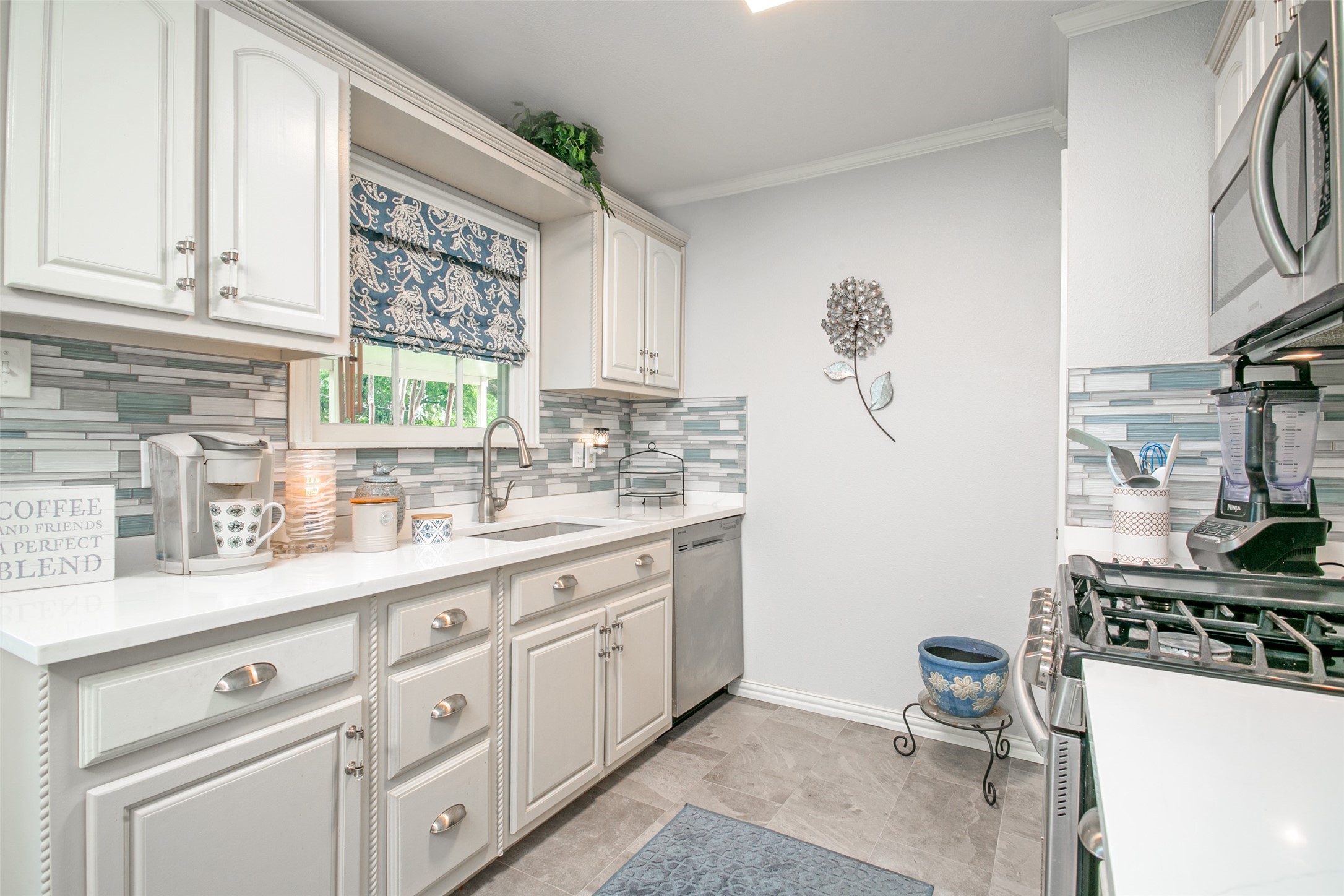 616 Milton Street Lewisville TX 75057