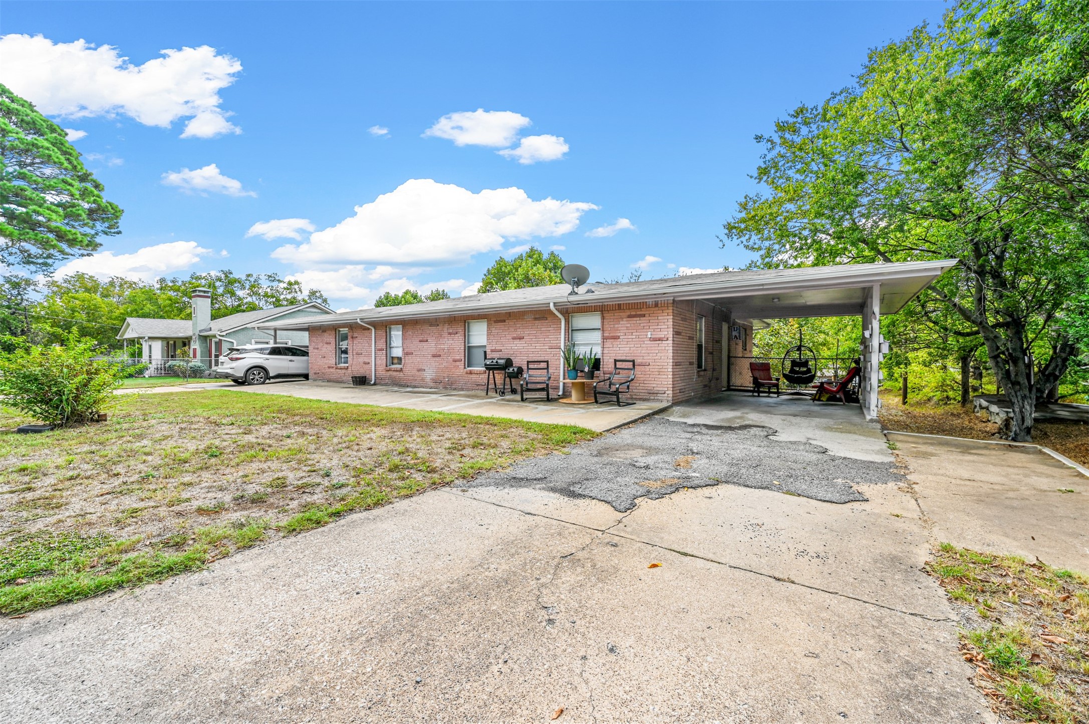 120 E Monterey Street Denison TX 75021
