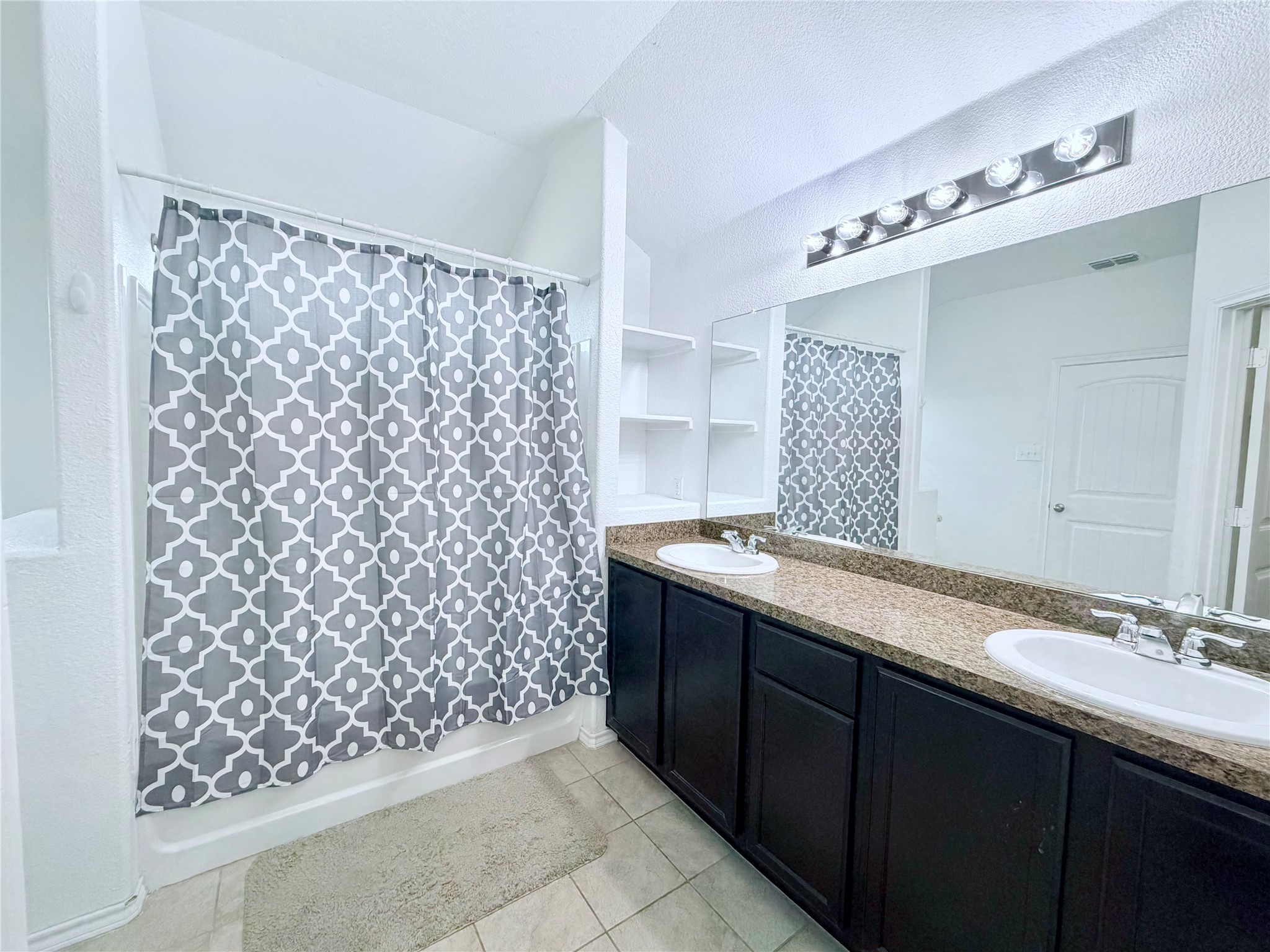 520 Cantebury Park Lane Ponder TX 76259