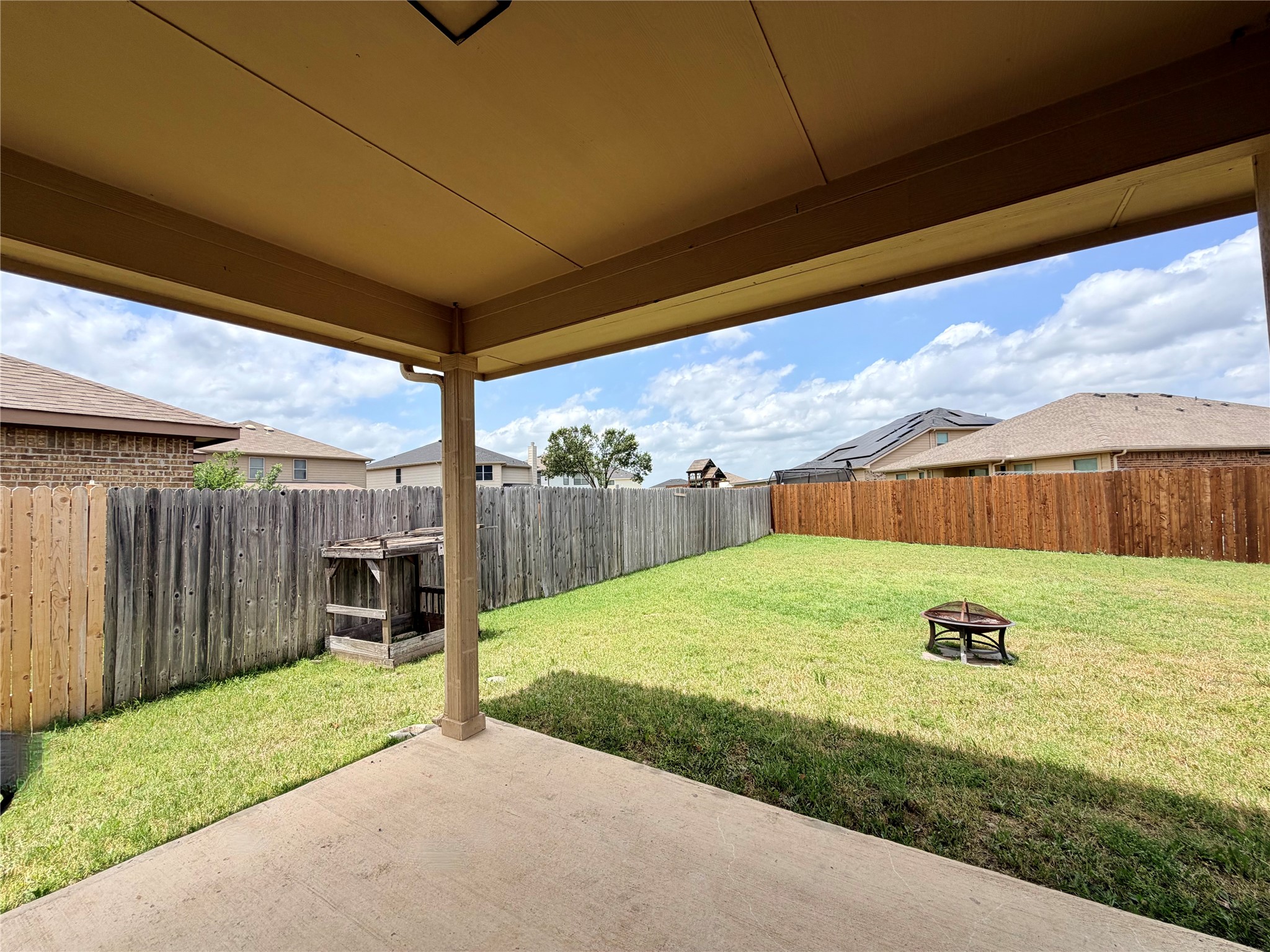 520 Cantebury Park Lane Ponder TX 76259