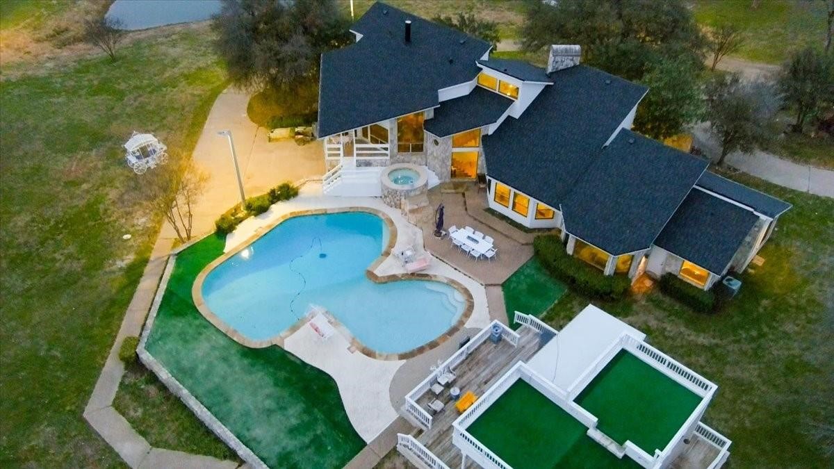 10827 Saint John Road Pilot Point TX 76258