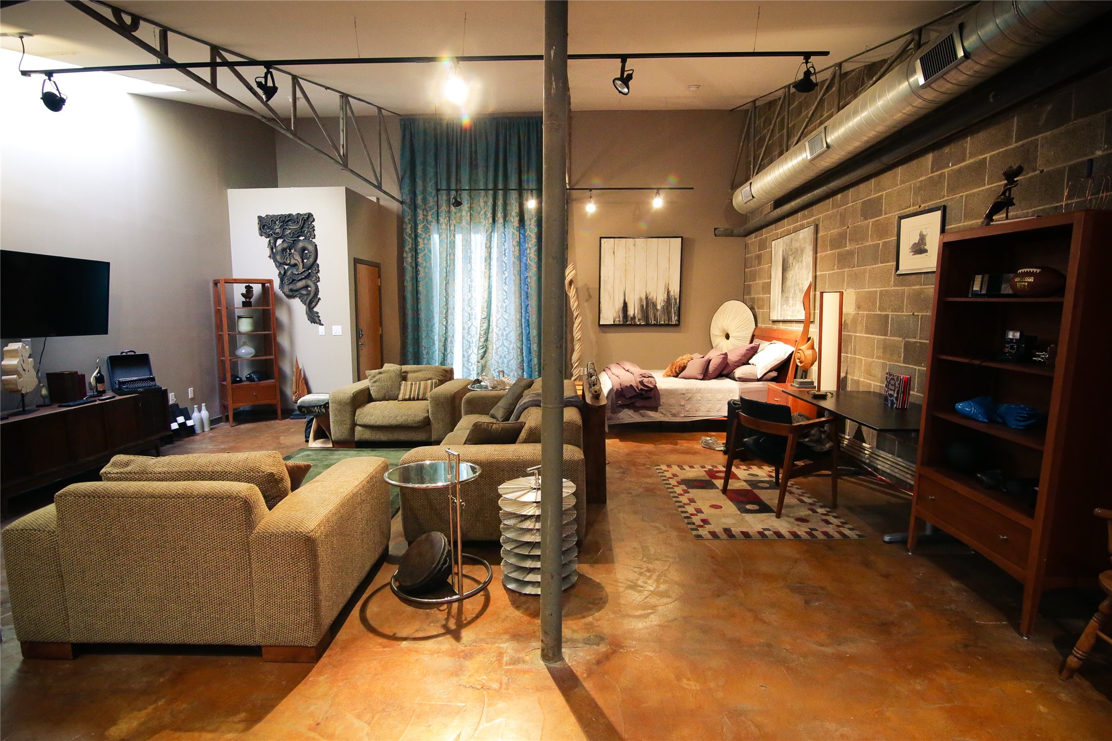 3106 Commerce Dallas TX 75226