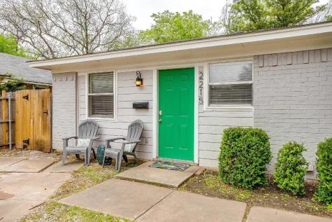 2215 5TH Avenue Fort Worth TX 76110
