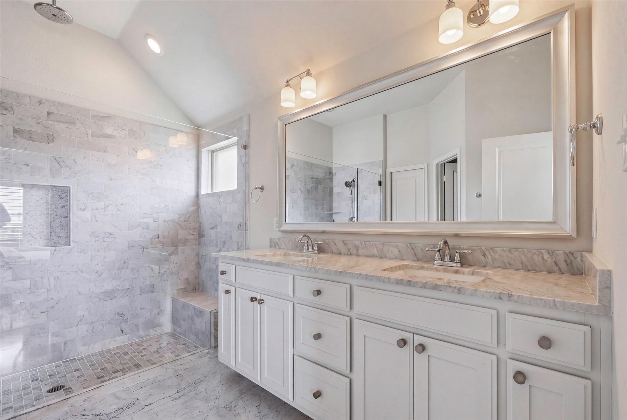 536 Inwood Street Benbrook TX 76126