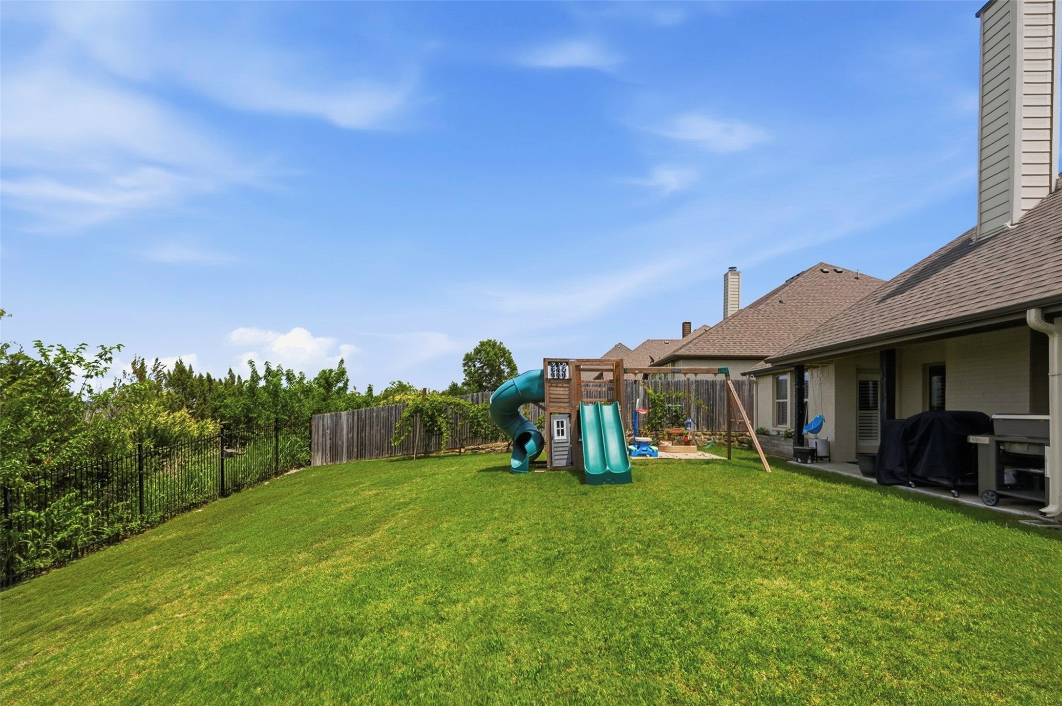 536 Inwood Street Benbrook TX 76126