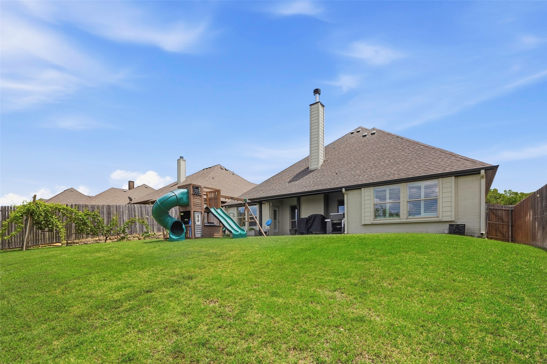 536 Inwood Street Benbrook TX 76126