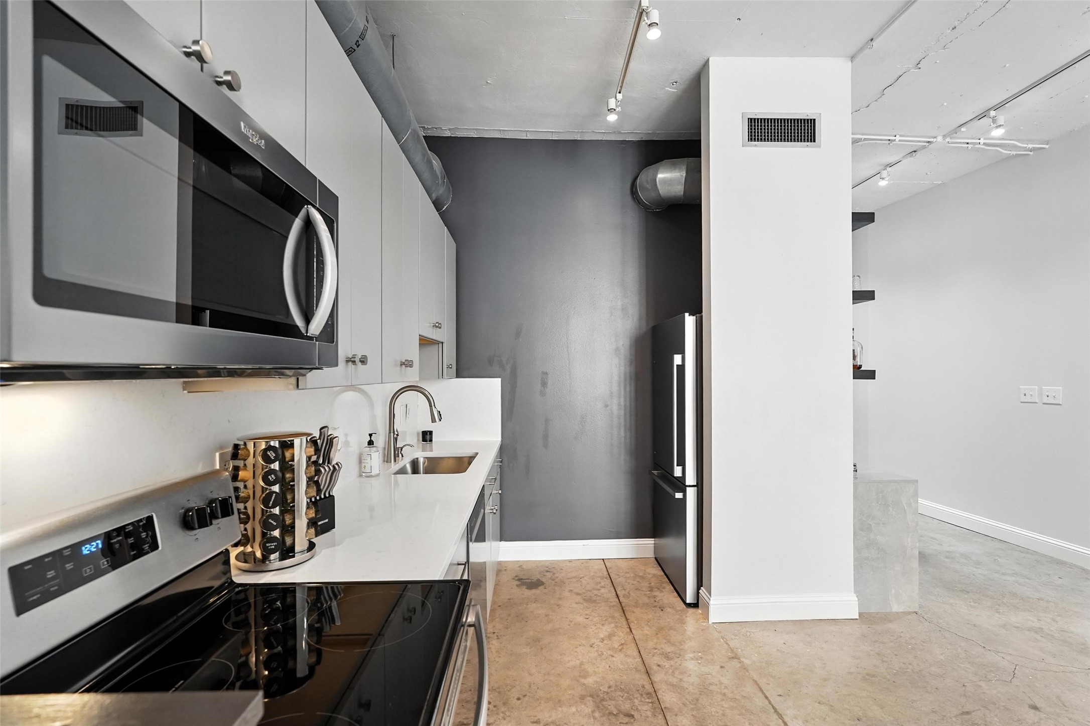 1122 Jackson Street Dallas TX 75202