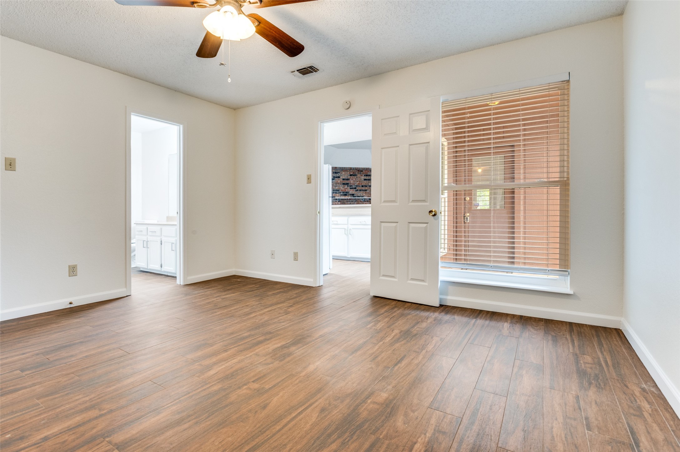 232 S Pipeline Road W Euless TX 76040
