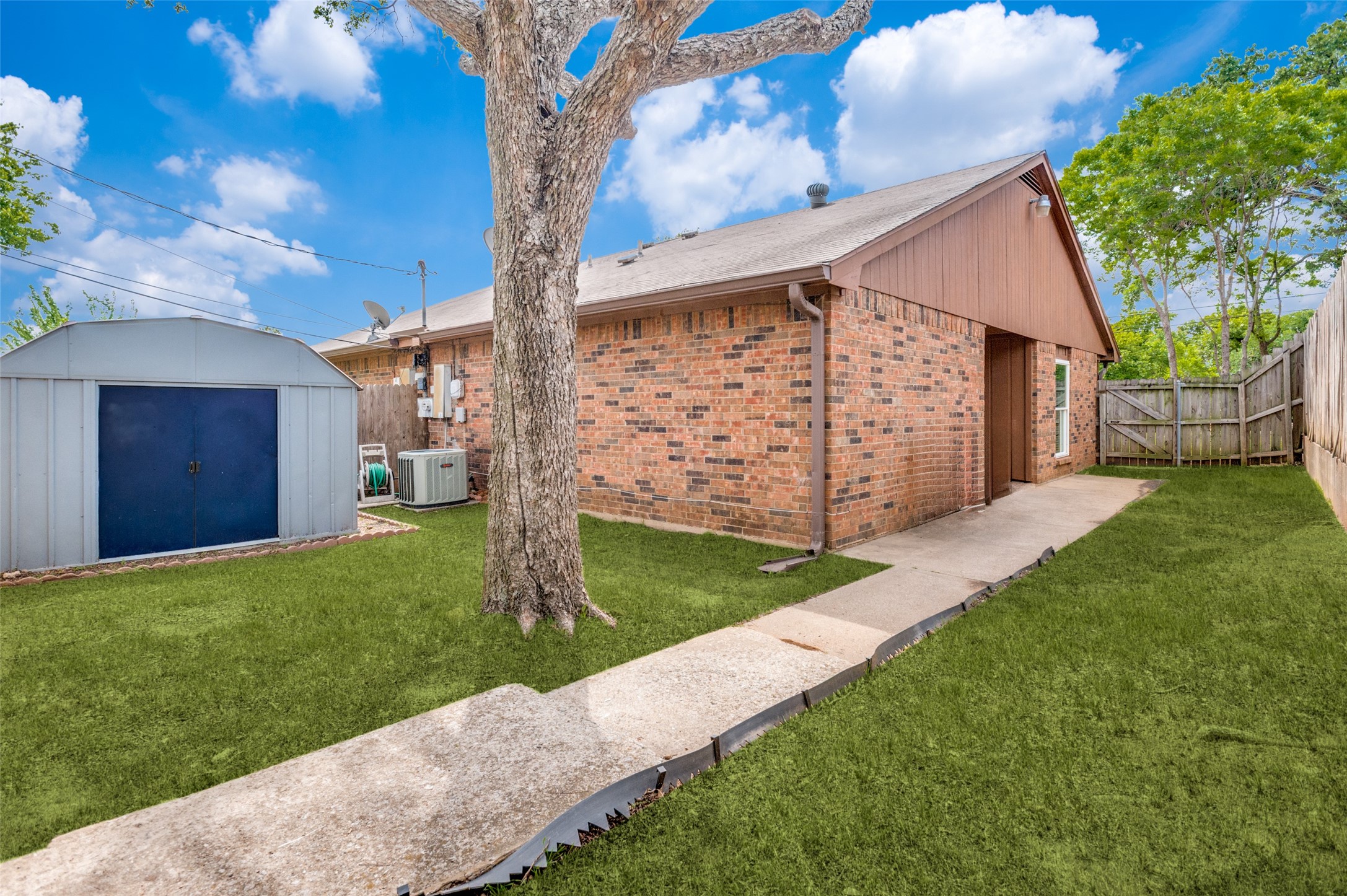 232 S Pipeline Road W Euless TX 76040
